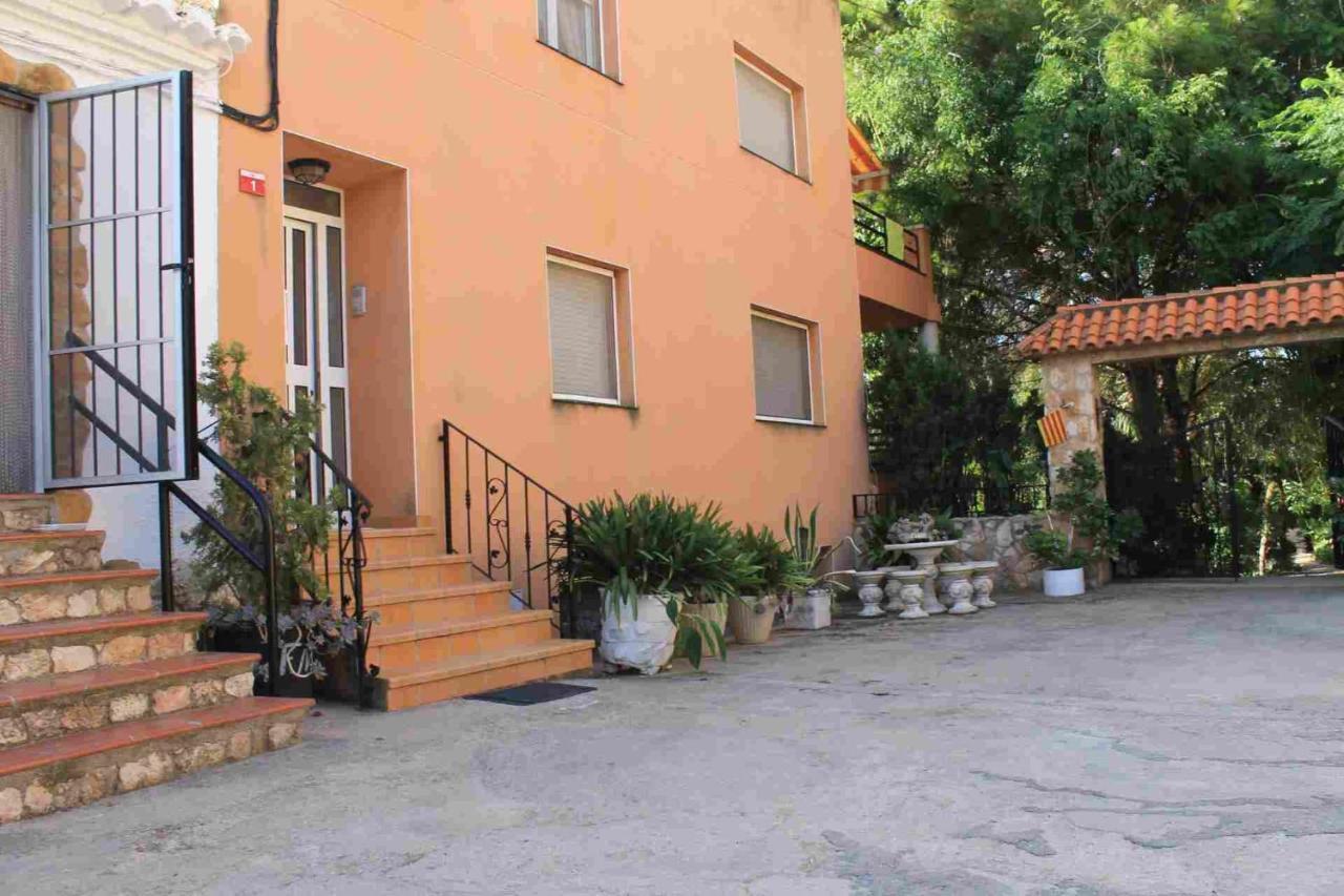 Casa Rural COMPLEX MASIA DEL TREMENDO y Agroturismo Camarles Exterior foto